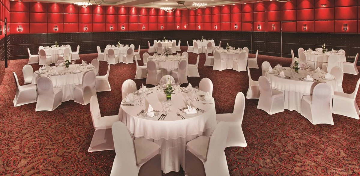 traders-hotel-dubai-2